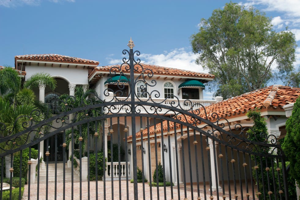 Tropical Mansion