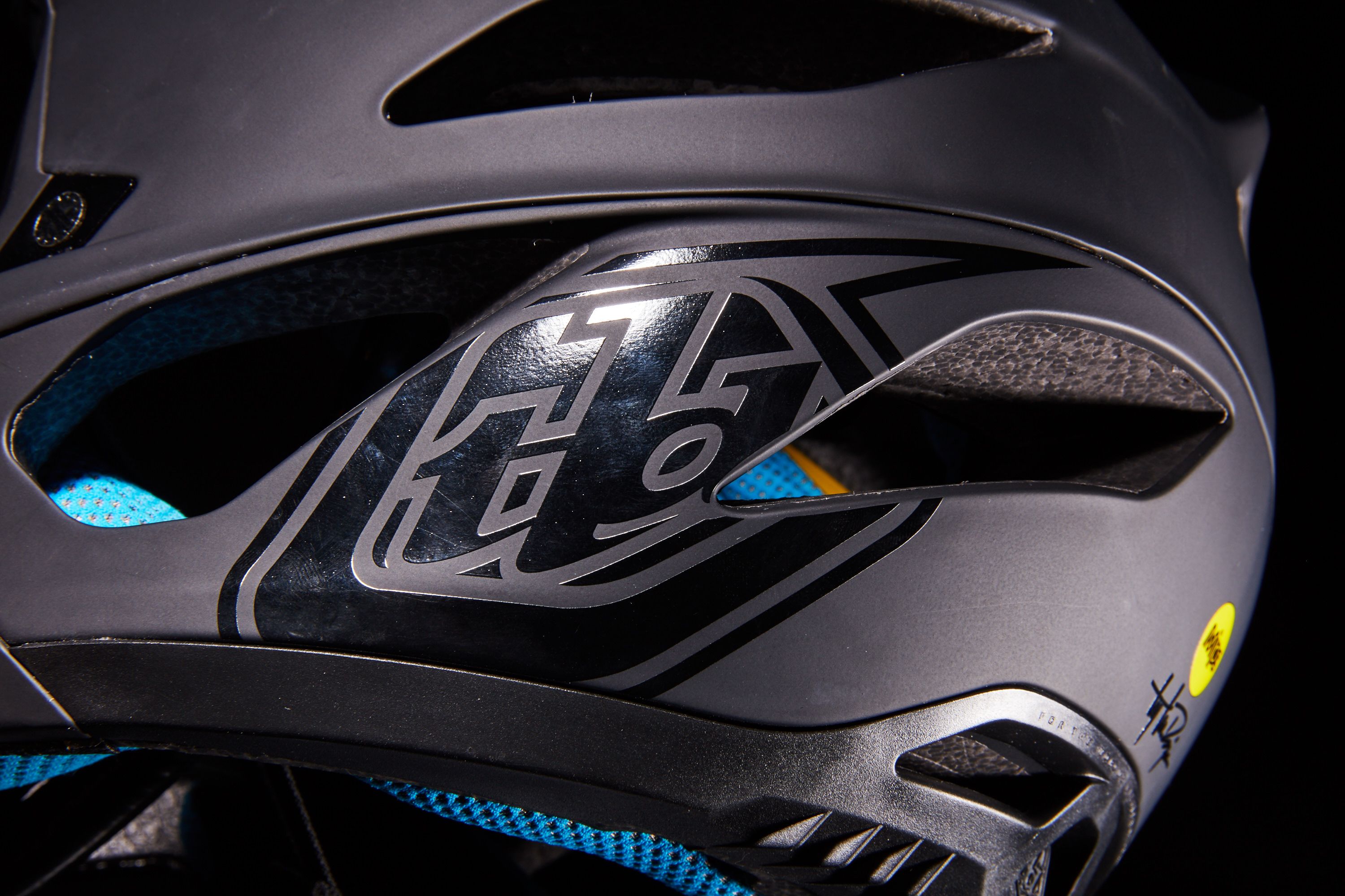 troy lee designs stealth helmet