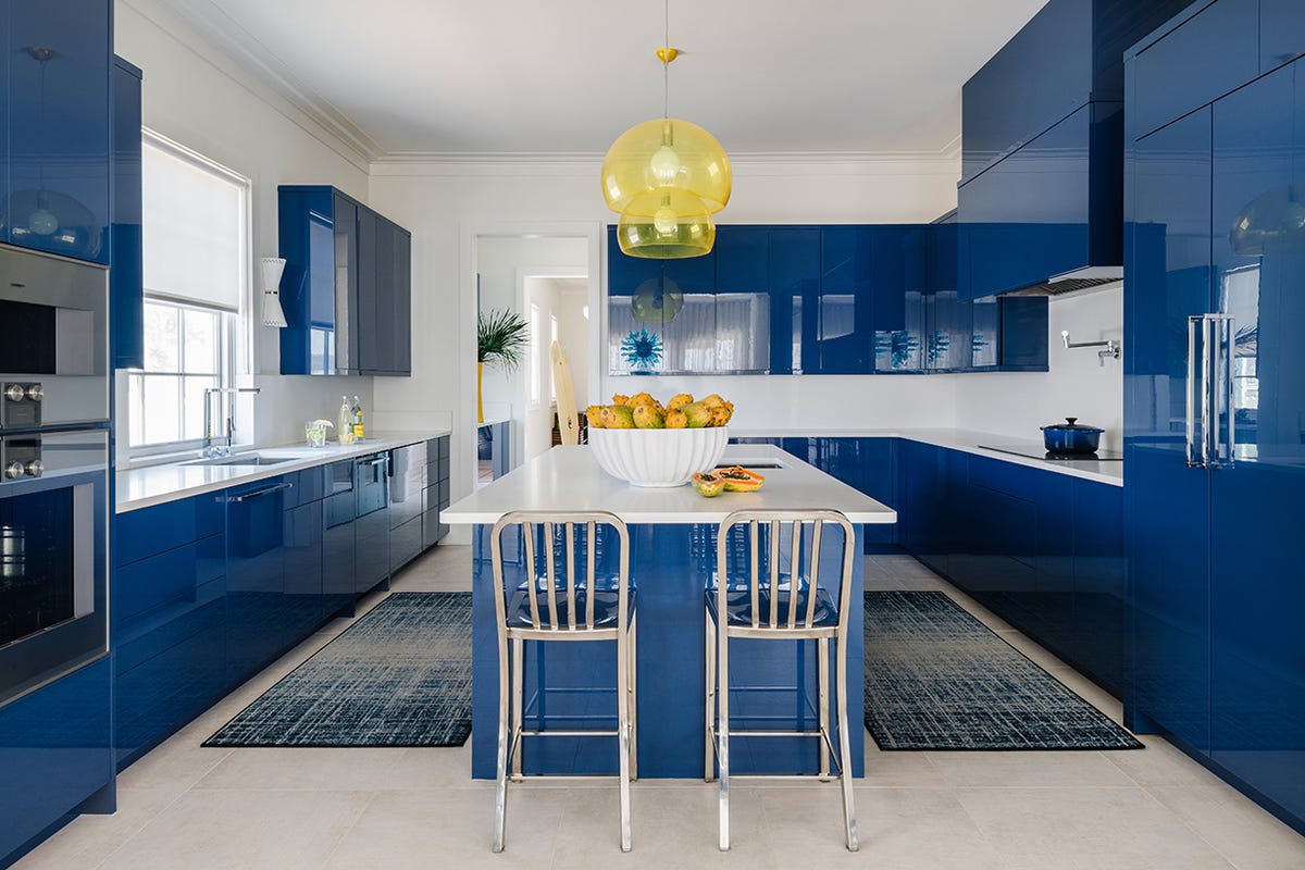 bold color choices in kitchen design