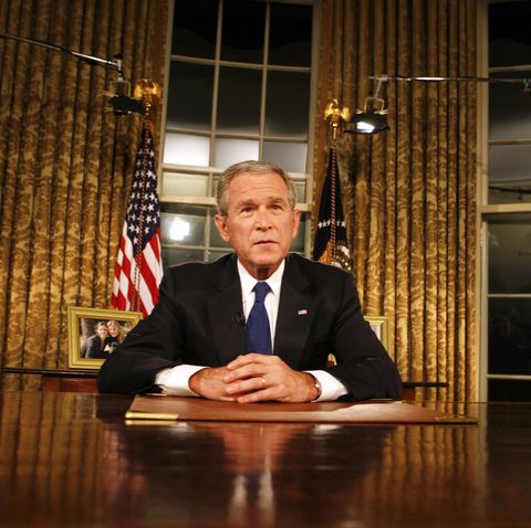 washington   september 13 afp out  president  george w bush poses for photographers after addressing the nation on the military and political situation in iraq from the white house september 13, 2007 in washington, dc    photo by aude guerrucci poolgetty images
