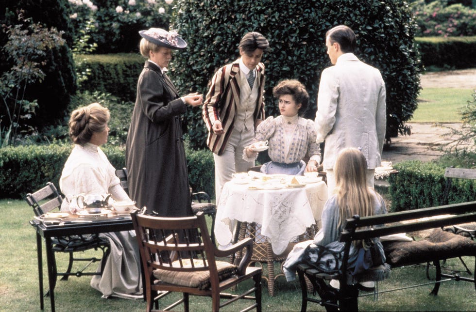 helena bonham carter and maggie smith in a room with a view 1985