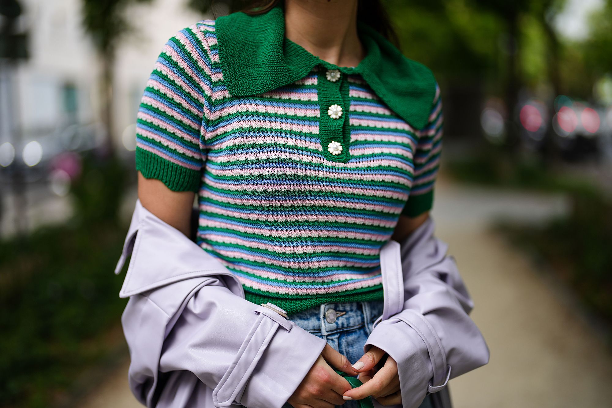 Moda primavera estate 2021: maglia a righe marinière stile chic