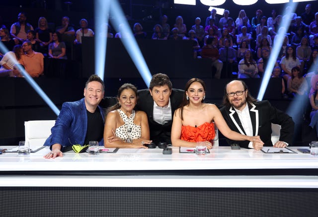 presentador y jurado de la primera semifinal de tu cara me suena 11