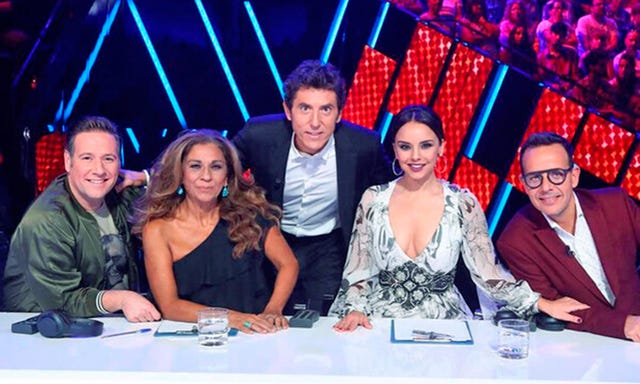 carlos latre, lolita, manel fuentes chenoa y Àngel llàcer, jurado y presentador de tu cara me suena
