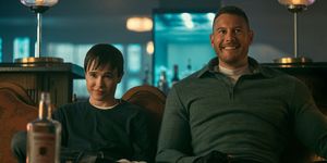 the umbrella academy l to r elliot page as viktor hargreeves, tom hopper as luther hargreeves in episode 308 of the umbrella academy cr christos kalohoridisnetflix © 2022
