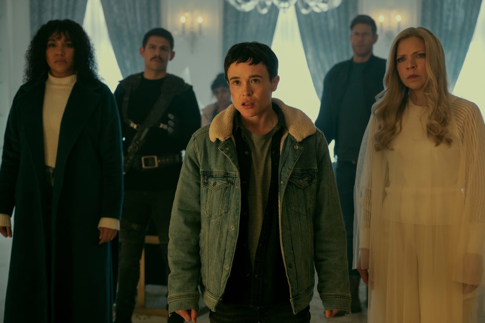 the umbrella academy l to r emmy raver lampman as allison hargreeves, david castañeda as diego hargreeves, ritu arya as lila pitts, elliot page as viktor hargreeves, tom hopper as luther hargreeves, liisa repo martell as abigail in episode 404 of the umbrella academy cr christos kalohoridisnetflix 2024