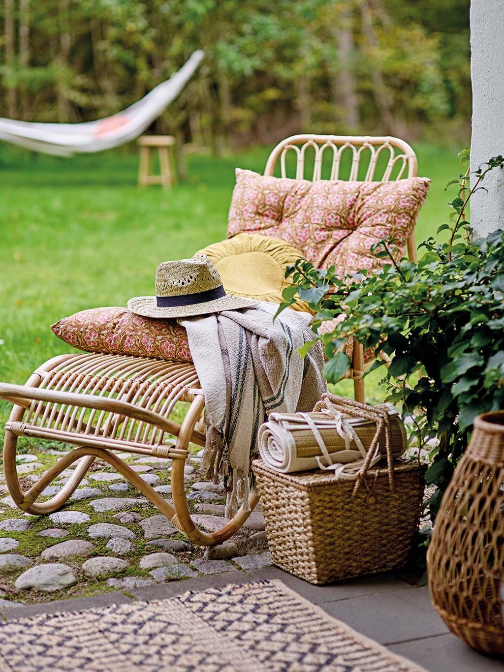 El buen tiempo se acerca: prepara tu terraza o tu jardín con estos muebles  de exterior de Ikea