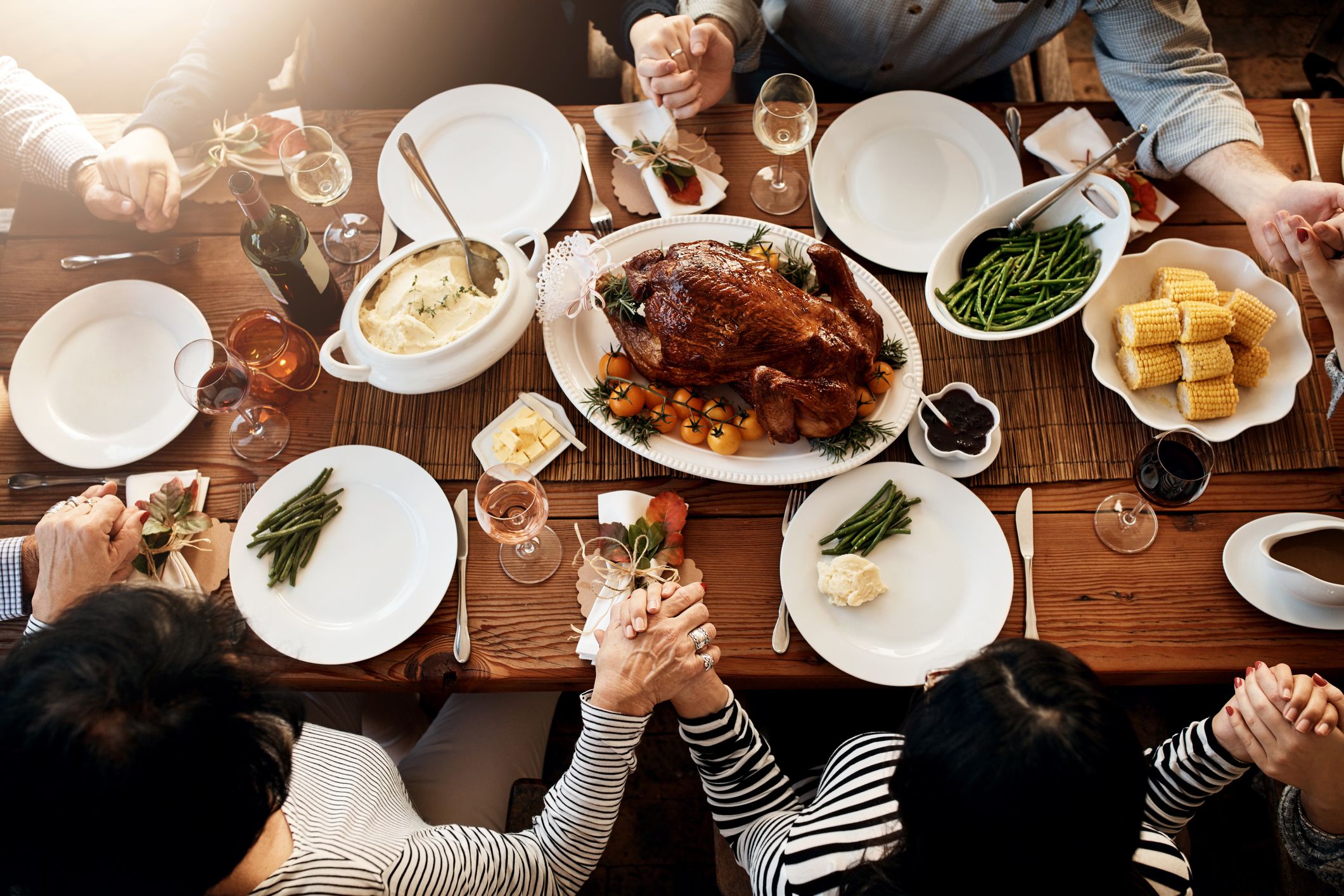 34 Thanksgiving Traditions to Start with Your Family in 2022