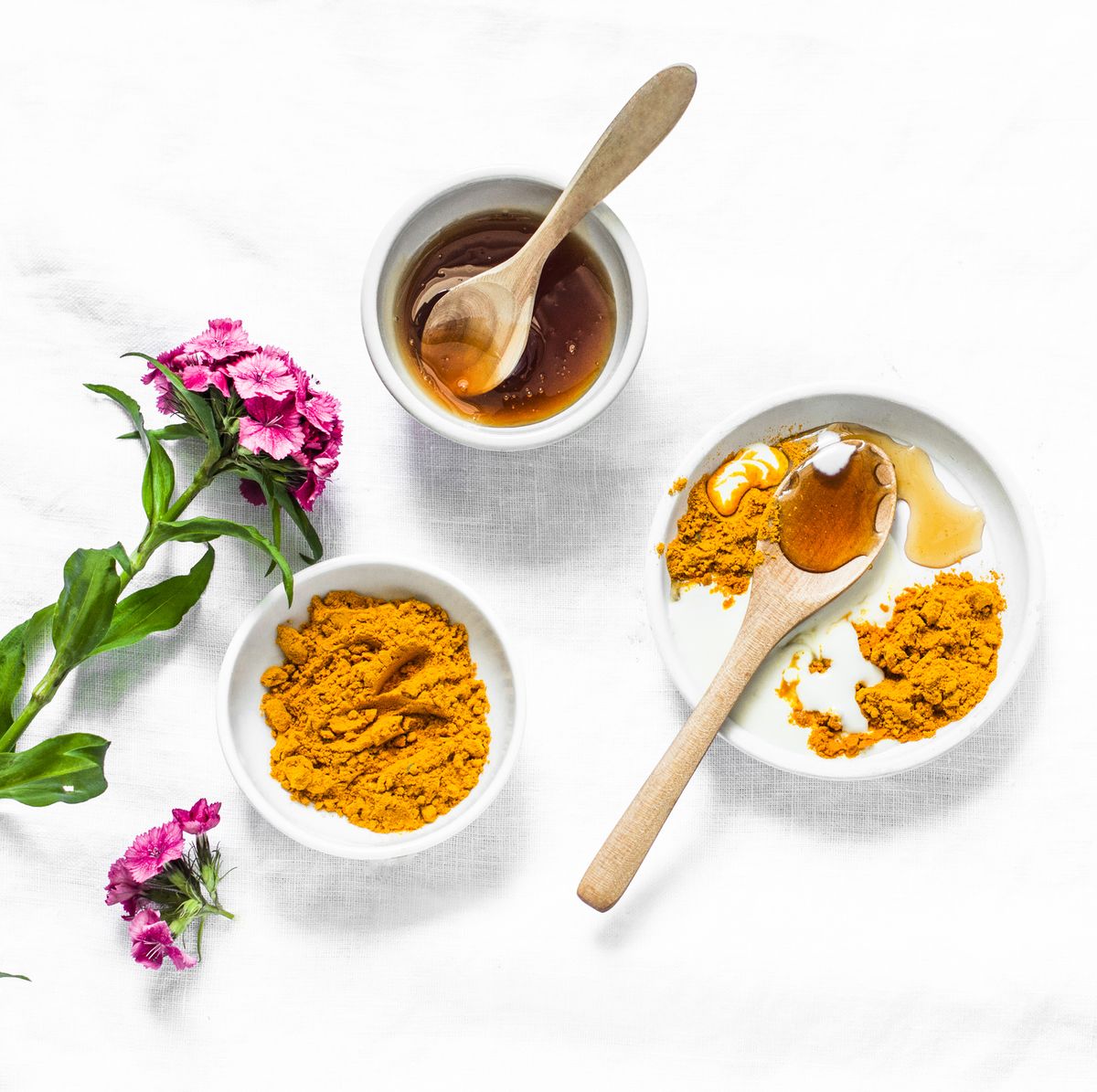 Turmeric for Skin: 5 Major Benefits & How to Use It