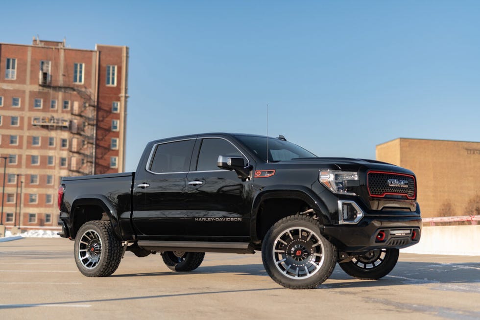 View Photos of 2020 GMC Sierra Harley-Davidson Special Edition