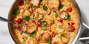 scallops in a creamy tuscan butter sauce