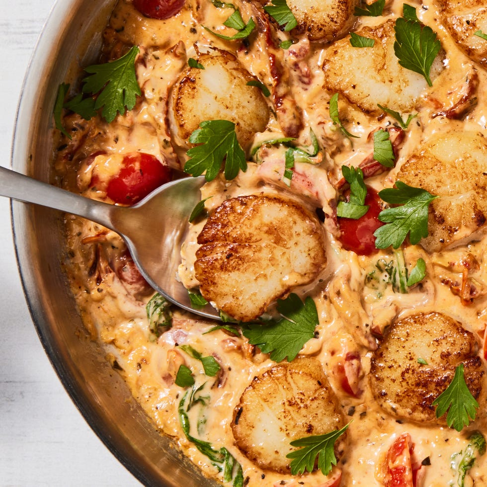 scallops in a creamy tuscan butter sauce