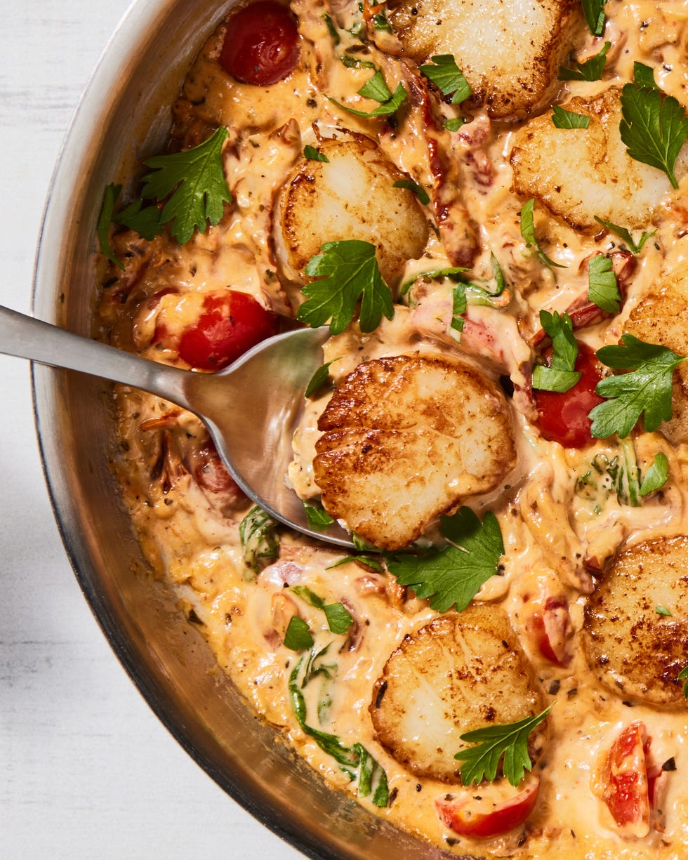 scallops in a creamy tuscan butter sauce