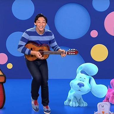 josh plays guitar for an audience of blue, magenta, mailbox and others in a promotional image for blue's clues and you, a good housekeeping pick for best toddler tv shows