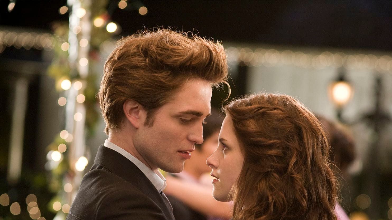 Twilight fan discovers bizarre deleted scene about animal poo