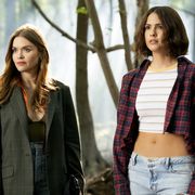 teen wolf the movie holland roden as lydia martin and shelley hennig as malia tate in teen wolf the movie streaming on paramount photo steve dietlmtv entertainment ©2022 paramount global all rights reserved
