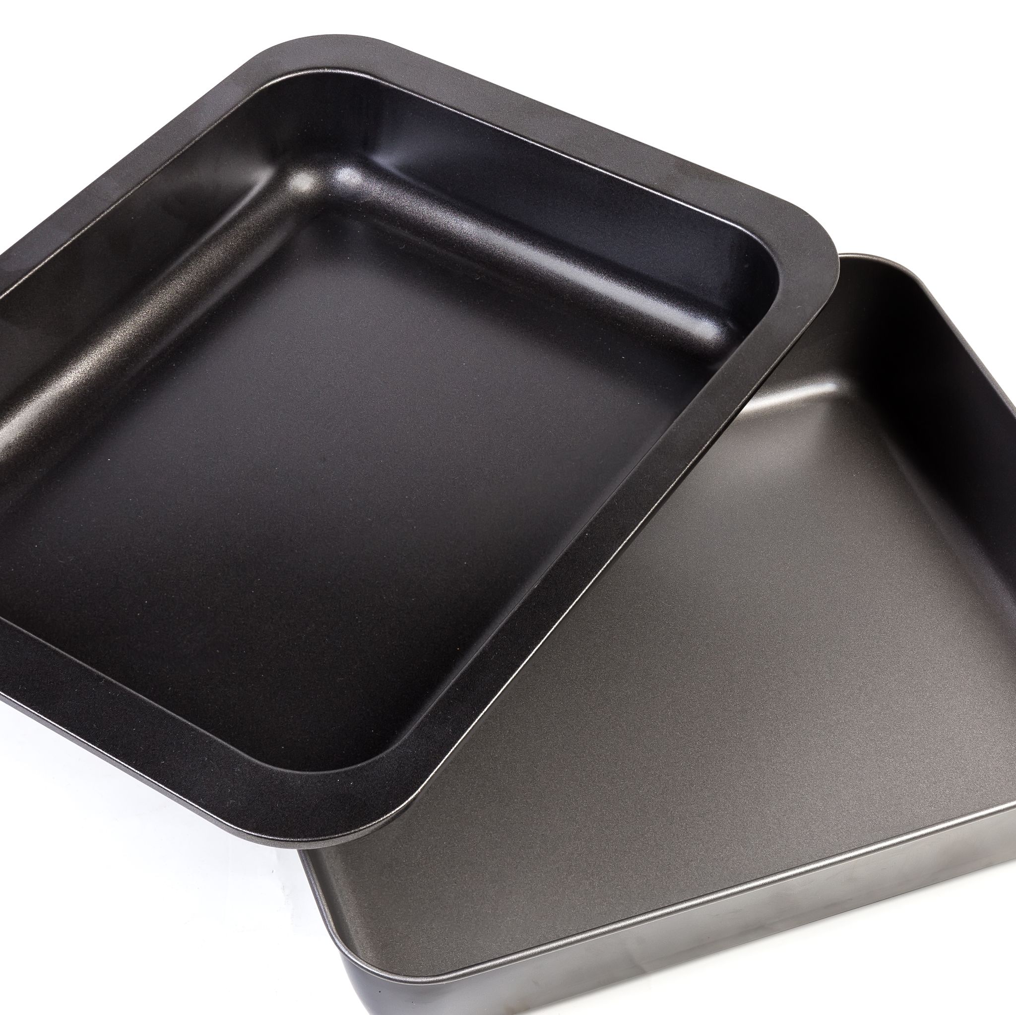 How to Keep Baking Trays Spotless: Follow 5-Step Cleaning Hack