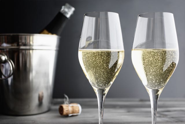 Two glasses of Champagner and Cooler