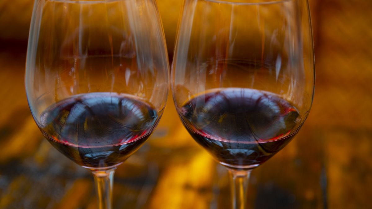 preview for Cómo diferenciar un vino Rioja de un Ribera del Duero según un campeón de cata