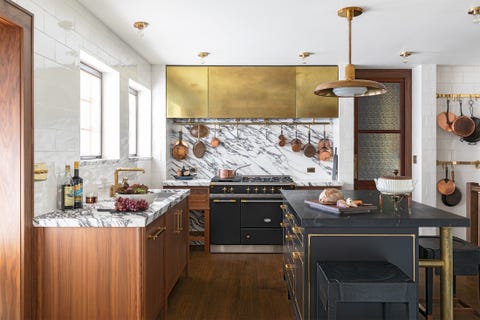 18 Examples of Two-Toned Kitchen Cabinets From Designers