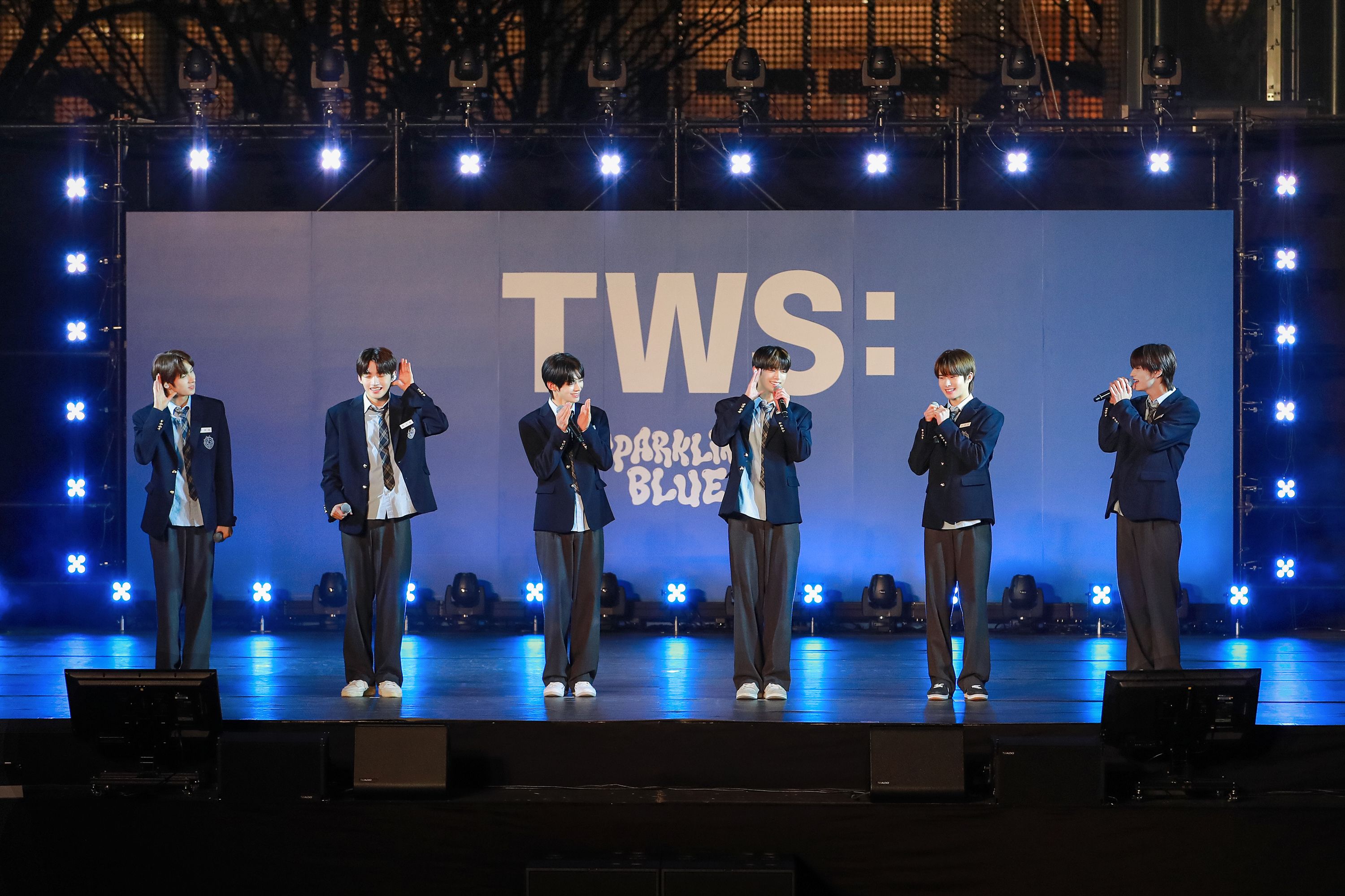 Tws ペンライト　デビュー　ショーケース Sparklingblue tws ペンライト ショーケース - メルカリ