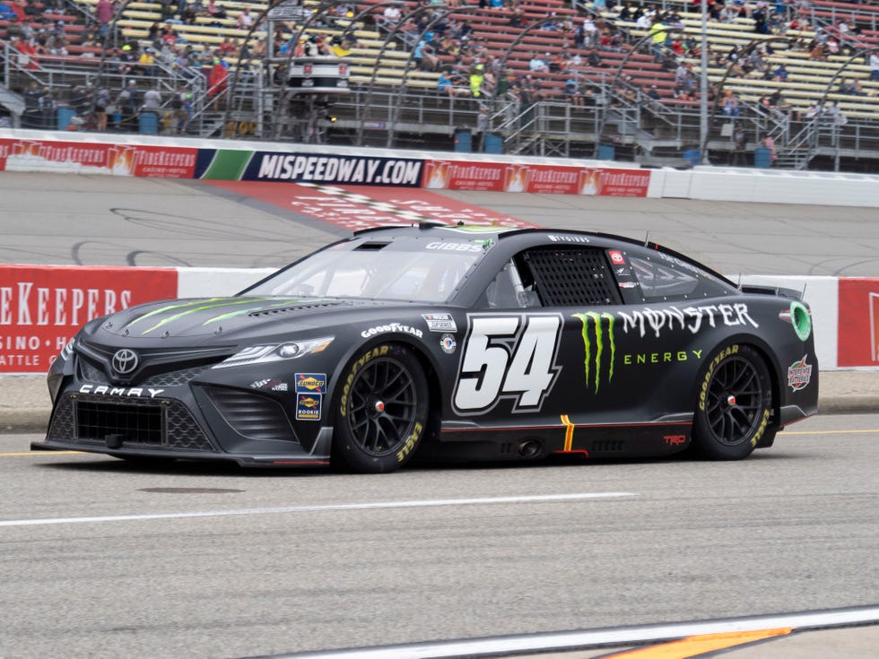 strategy-failed-the-fastest-car-at-michigan-nascar-cup-race