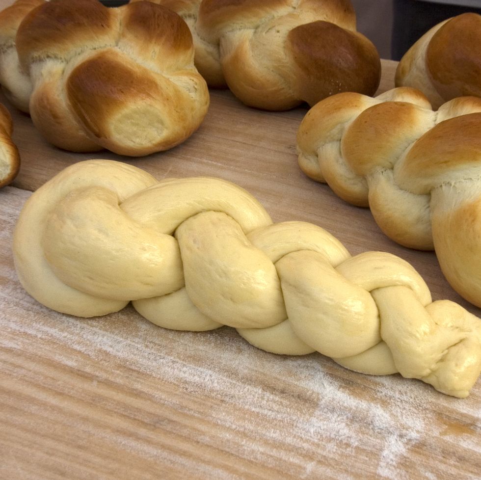 types of bread challah