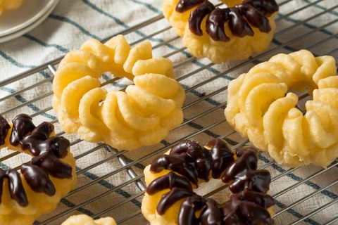 types of doughnuts like cruller