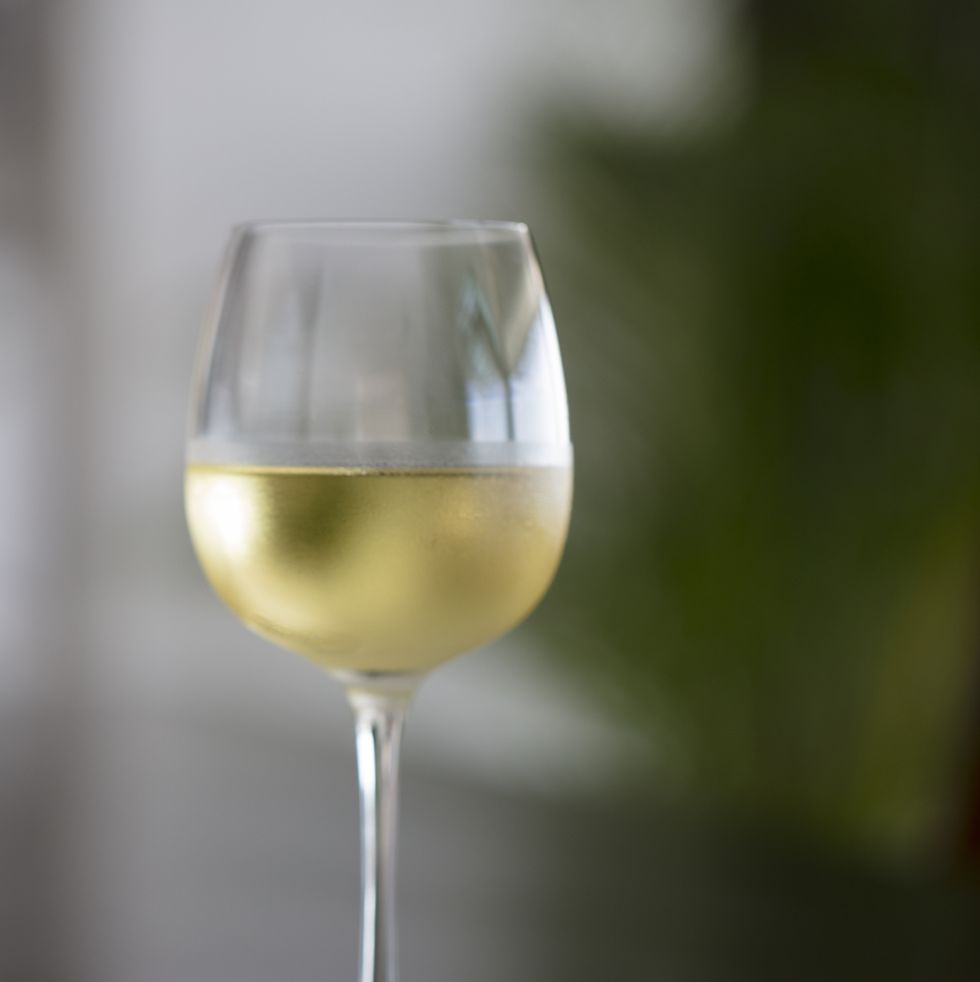 What Is Dry White Wine? - Meaning, Types & More
