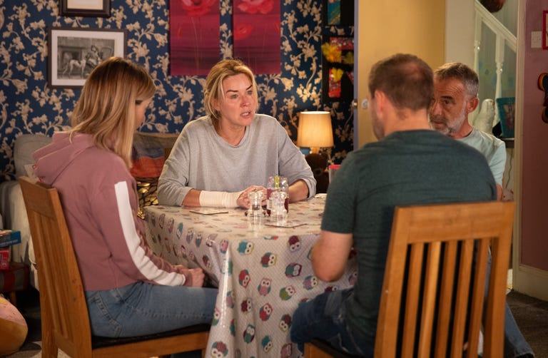 Coronation Street spoilers - villain returns for Cassie story