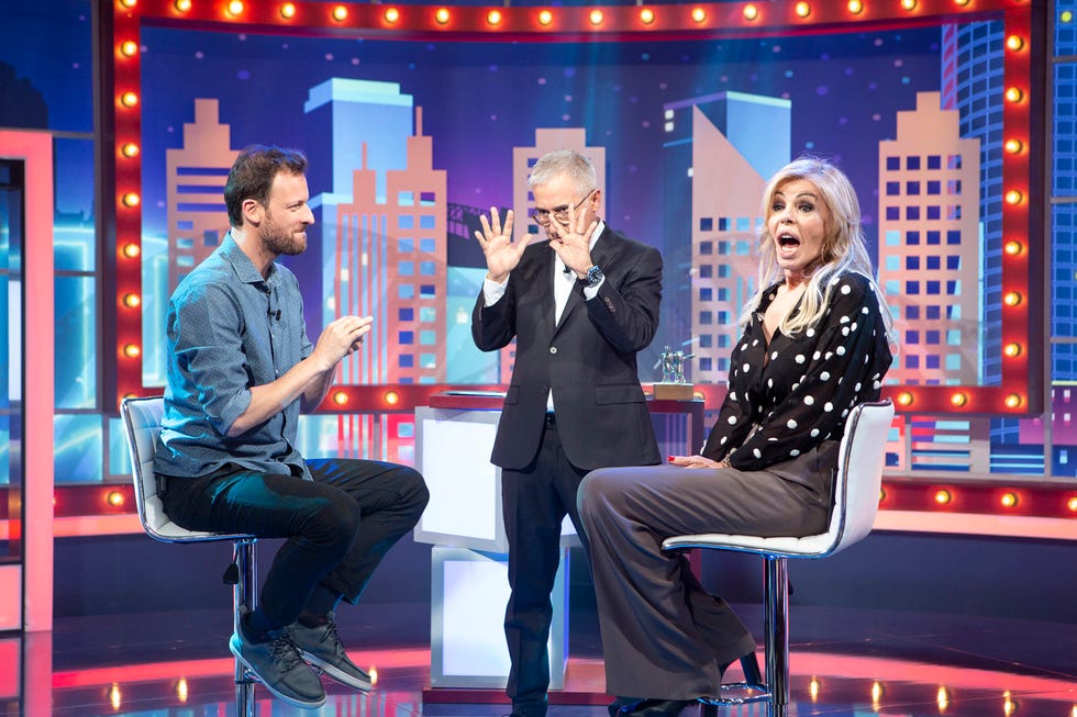 Juego de niños. Bibiana Fernández y Edu Soto 