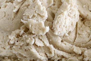 El plusmarquista mundial de maratón y su grupo de entrenamiento en Kaptagat consumen ugali, este sencillo plato elaborado con harina de maíz y agua. 