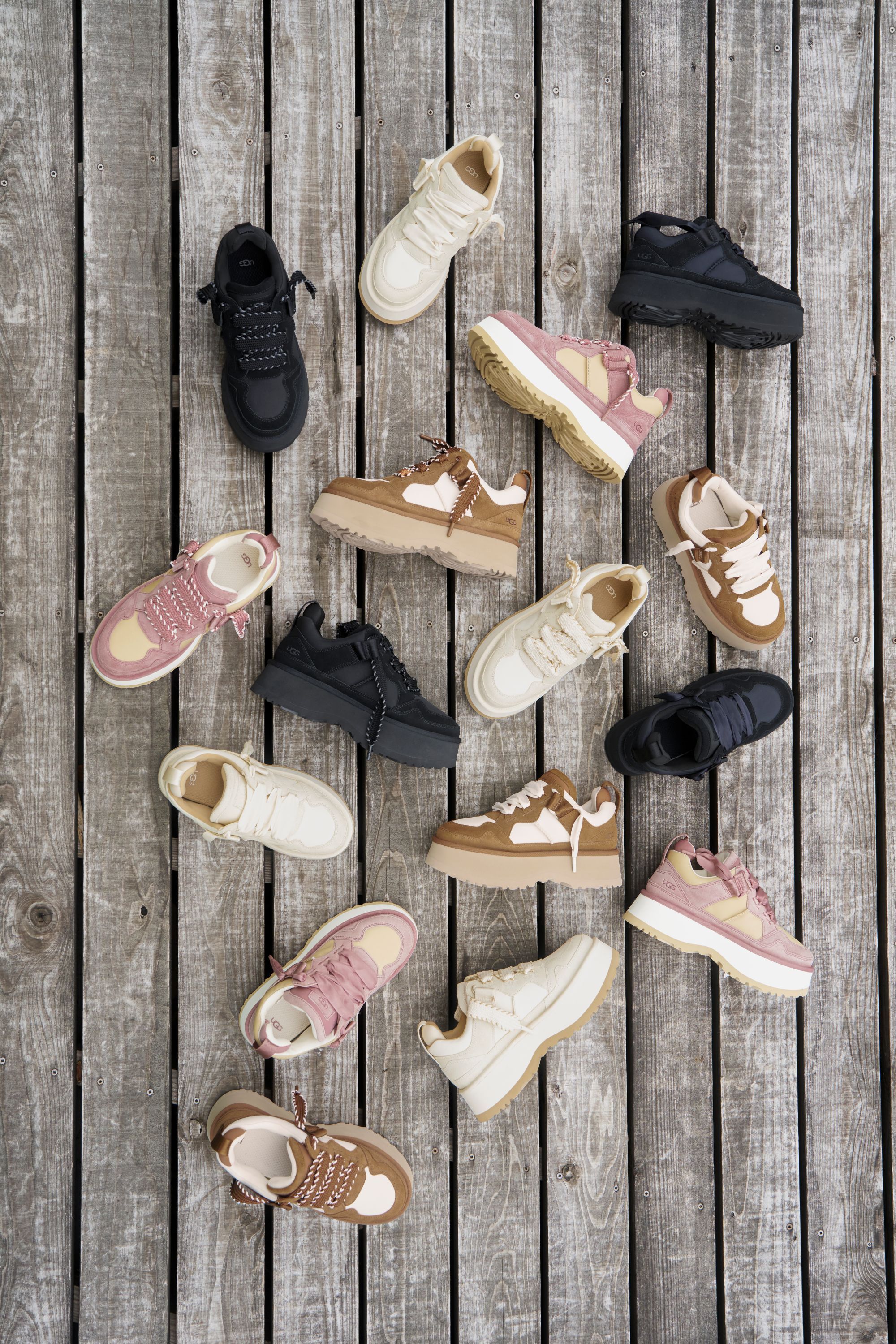 【UGG】Astromel ボリューミーな 厚底スニーカー 存在感は主役級 約5cm厚底が叶える美脚♡UGG新作スニーカー「Astromel