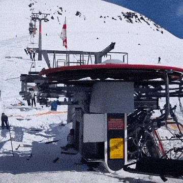 Snow, Winter, Hill station, Mountain range, Geological phenomenon, Cable car, Recreation, Ski resort, Piste, Mountain, 