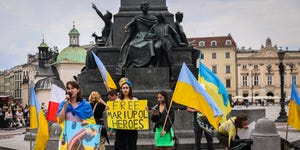 solidarity with ukraine protest in poland