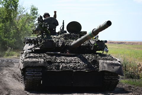 ukraine army oplot tank