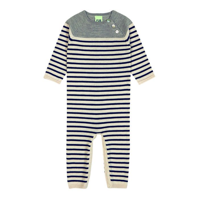 Clothing, White, Product, Sleeve, Baby & toddler clothing, T-shirt, Outerwear, Baby Products, Pattern, Trousers, 