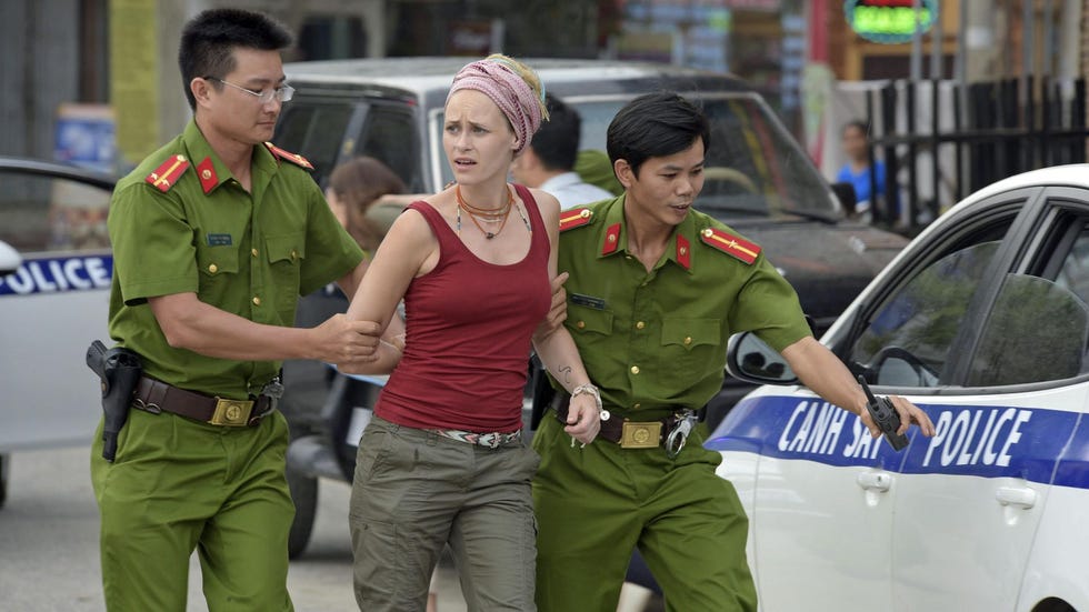 Inez Bjorg David, como Marie, en la pelicula Un verano en Vietnam