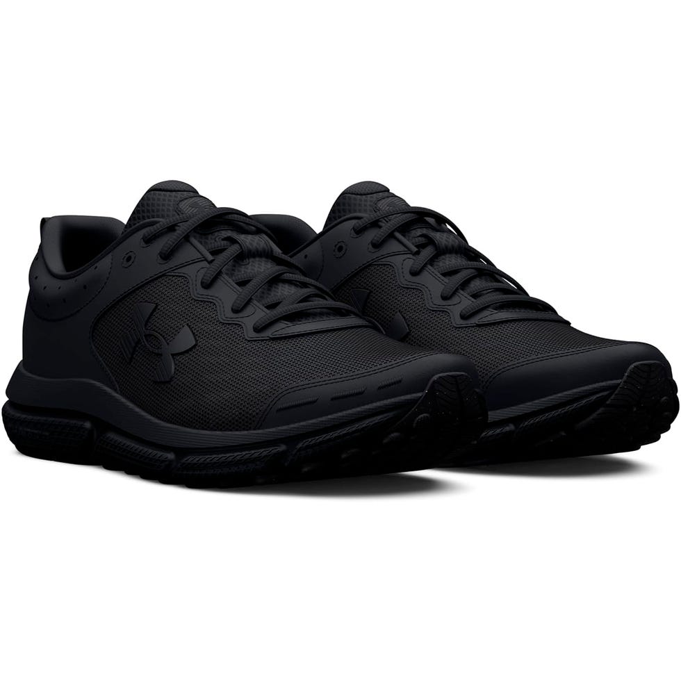 las zapatillas under armour en color negro