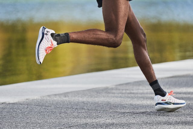 un corredor con au flow velocity wind, la Drop: 8 mm de under armour