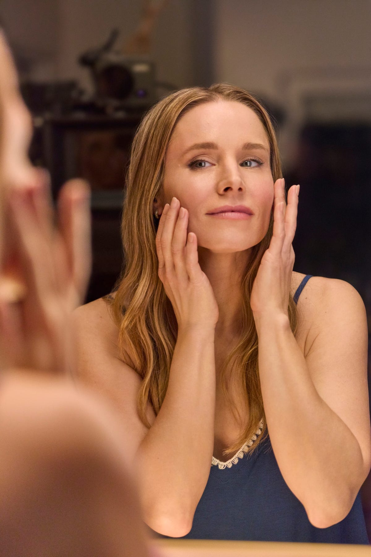 Kristen Bell on Her Estee Lauder Campaign and Nobody Wants This S2