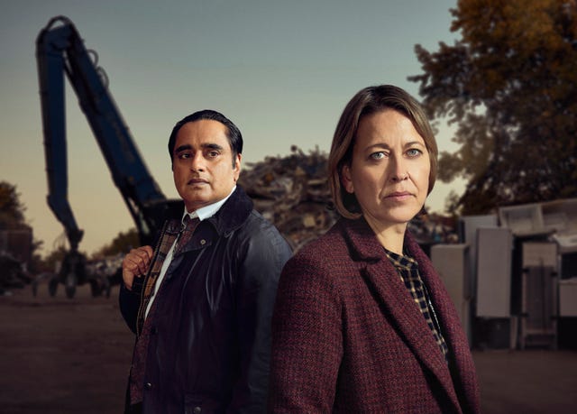 mainstreet pictures foritvunforgottenpictured nicola walker as dc i cassie stuart and sanjeev bhaskar as di sunny khanthis photograph must not be syndicated to any other company, publication or website, or permanently archived, without the express written permission of itv picture desk full terms and conditions are available on  wwwitvcompresscentreitvpicturestermsfor further information please contactpatricksmithitvcom 07909906963
