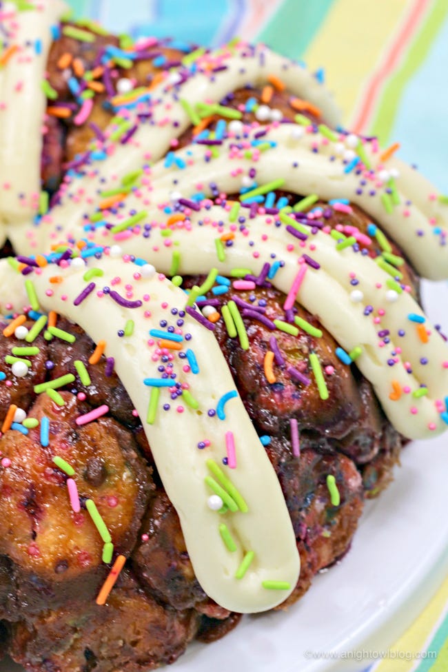 unicorn monkey bread - unicorn party ideas