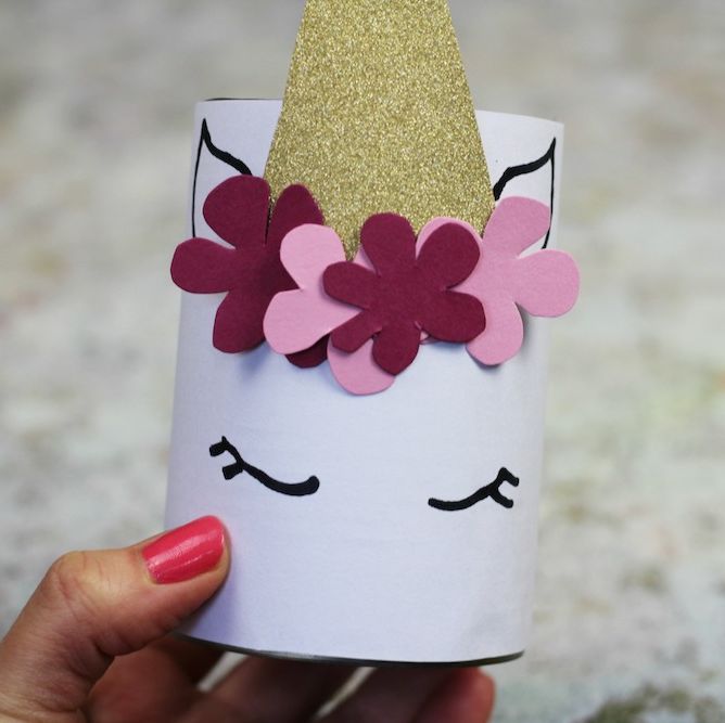 Unicorn crafts: How to make a unicorn pen pot with the kids
