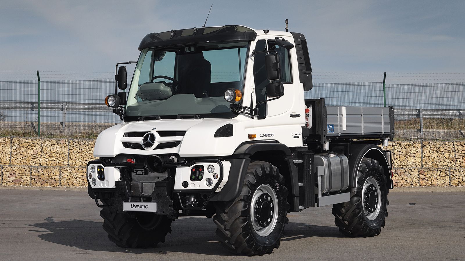 Mercedes Unimog Evolution Shows 12 Generations Of Go-Anywhere