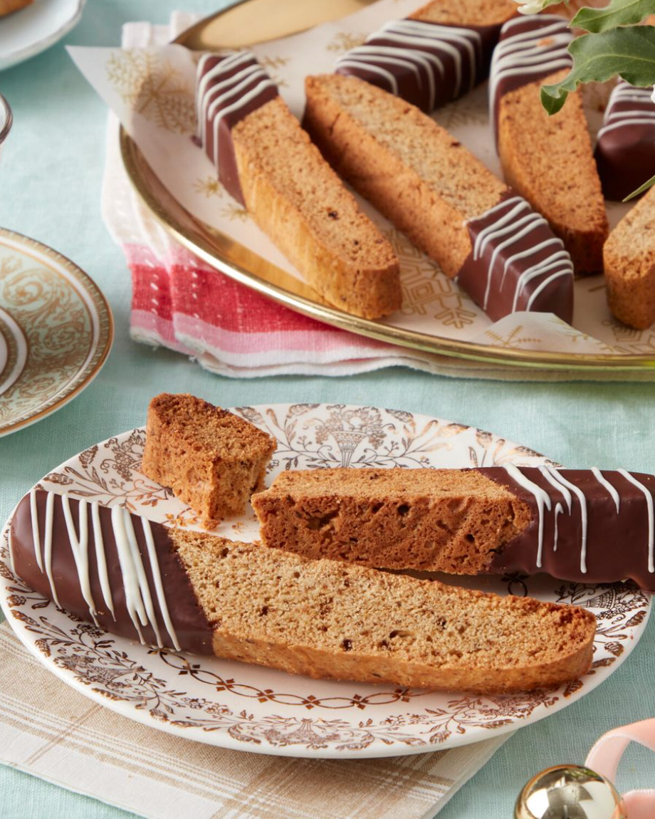 40 Most Unique Christmas Cookies to Bake for the Holidays