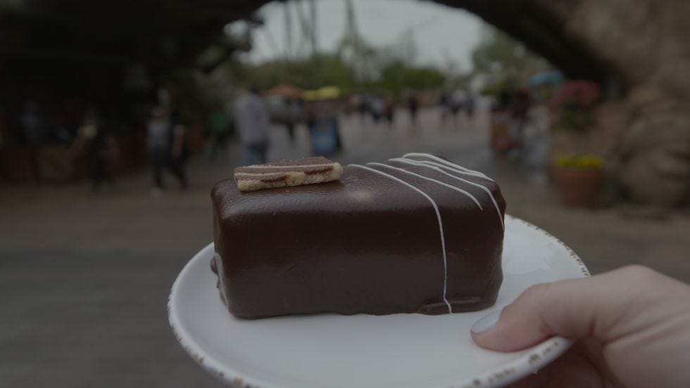 Cake, Food, Sachertorte, Dessert, Sugar paste, Icing, Chocolate, Torte, Sweetness, Baked goods, 