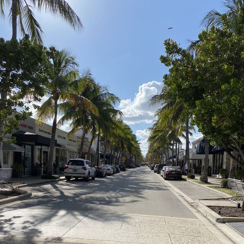 Worth Avenue Palm Beach Empty from Coronavirus Fears