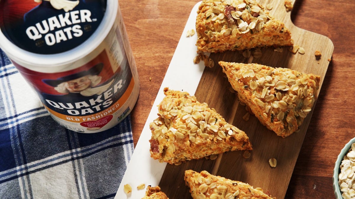 bacon cheddar oatmeal scones