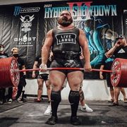 dan bell powerlifting in competition